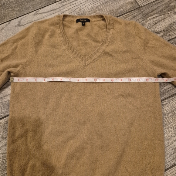 Quince Mongolian Cashmere V-Neck Sweater Camel Tan Size Small S Minimalist - Picture 3 of 5